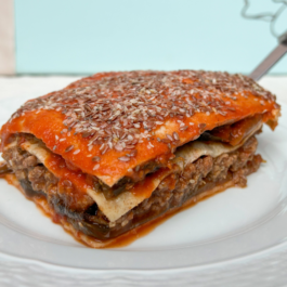 LASAGNA DE CREPES INTEGRALES CON BERENJENA Y RELLENO DE CARNE – (CL07)