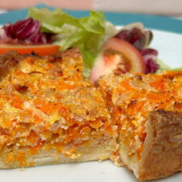 TARTA DE AVENA RELLENA DE CALABAZA Y CEBOLLA DE VERDEO – (TRTVG25)